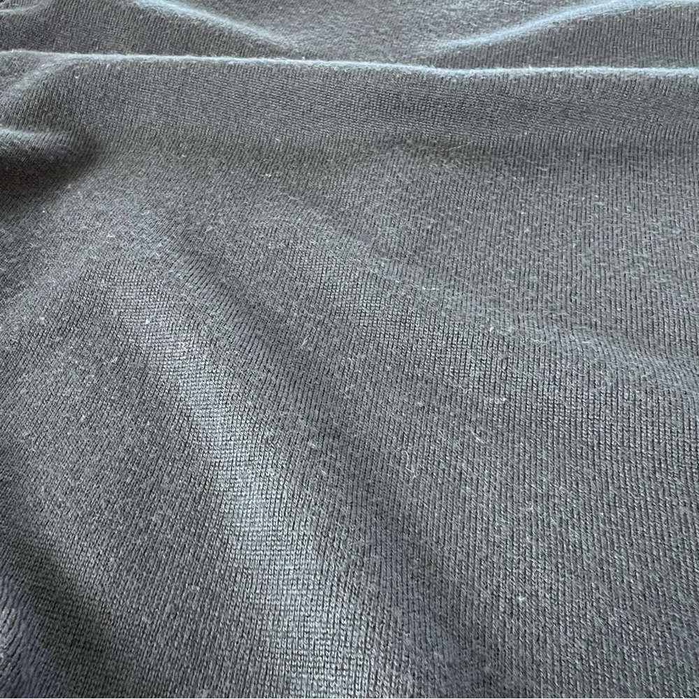 Banana Republic Men’s Merino Wool Crewneck Sweater in Navy size XL - Picture 7 of 8